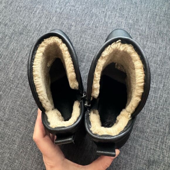 UGG Women's Cam II Leather and Sheepskin Booties Sz 10 - Picture 6 of 15